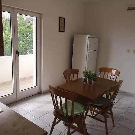 Apartment Anic *